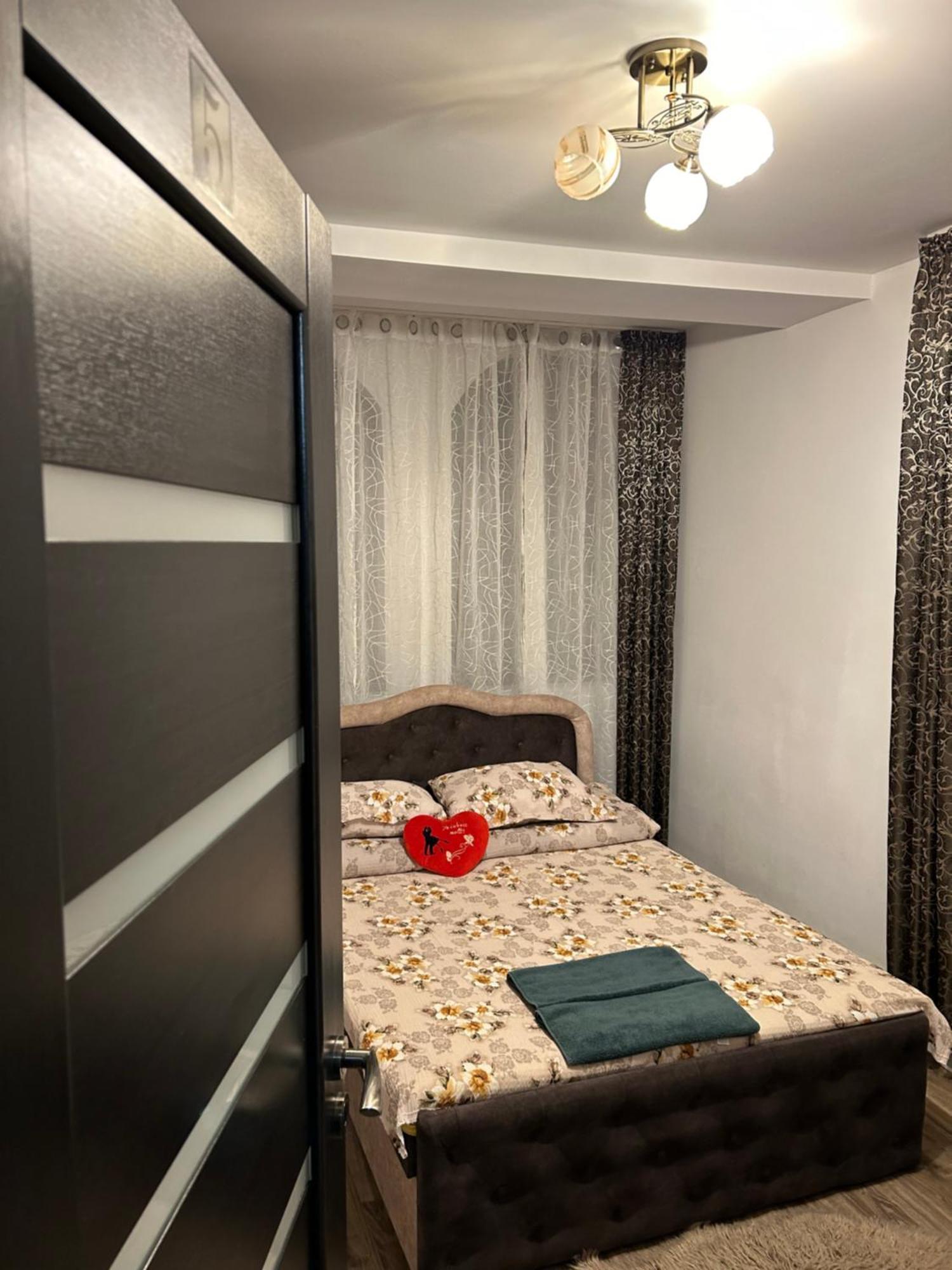 Апартаменты Casa Raraului Кымпулунг-Молдовенеск Экстерьер фото