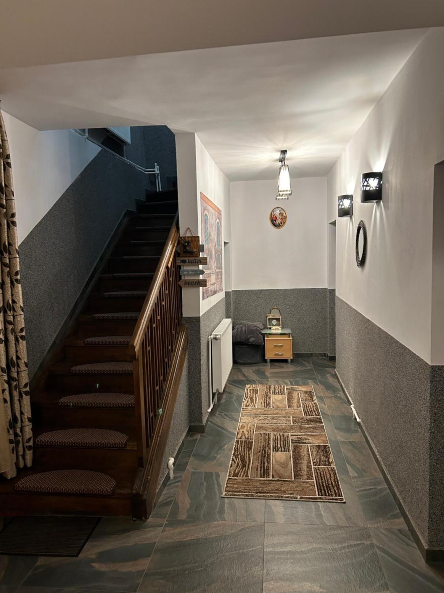 Апартаменты Casa Raraului Кымпулунг-Молдовенеск Экстерьер фото