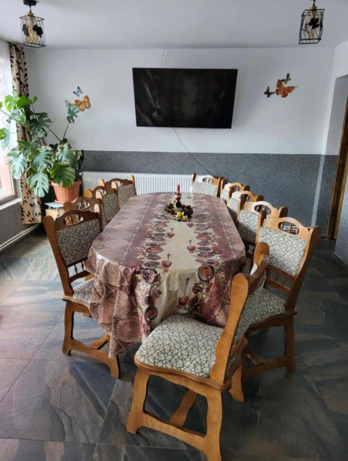 Апартаменты Casa Raraului Кымпулунг-Молдовенеск Экстерьер фото