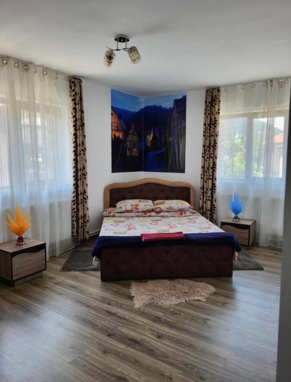Апартаменты Casa Raraului Кымпулунг-Молдовенеск Экстерьер фото